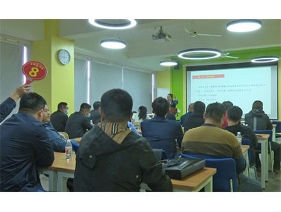 小型拍賣廳-拍賣會現場